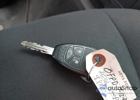 2012 Jeep Liberty Sport из США, поврежденный, VIN 1C4PJMAK9CW100487